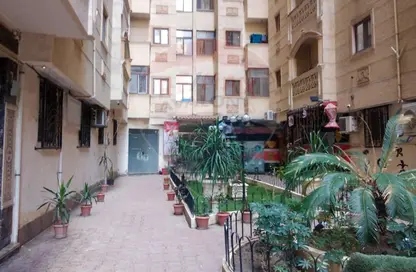 Apartment - 2 Bedrooms - 1 Bathroom for sale in La Vison St. - Bolkly - Hay Sharq - Alexandria