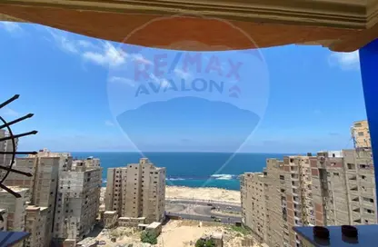 Apartment - 3 Bedrooms - 1 Bathroom for sale in Kaaed Asrab Al Behar St. - Miami - Hay Awal El Montazah - Alexandria