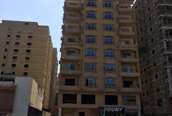 Office Space - Studio - 3 Bathrooms for sale in Wadi Al Nile St. - Mohandessin - Giza