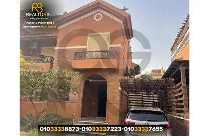 Twin House - 5 Bedrooms - 5 Bathrooms for sale in Green 3 - 2nd District - Sheikh Zayed City - Giza