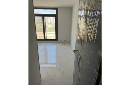 Apartment - 3 Bedrooms - 3 Bathrooms for sale in Bait Alwatan - The 5th Settlement - New Cairo City - Cairo