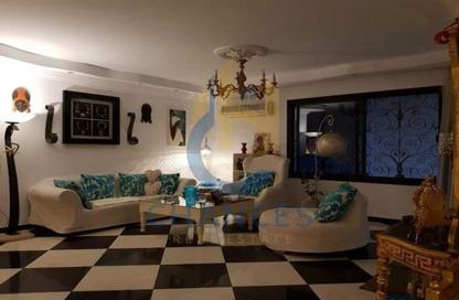 Apartment - 3 Bedrooms - 3 Bathrooms for sale in Street 4 - Maadi - Hay El Maadi - Cairo