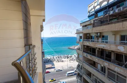 Duplex - 4 Bedrooms - 2 Bathrooms for sale in Laurent - Hay Sharq - Alexandria