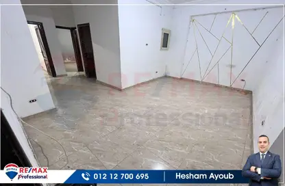 Office Space - Studio - 1 Bathroom for sale in Mahmoud Al Tareni St. - Cleopatra - Hay Sharq - Alexandria