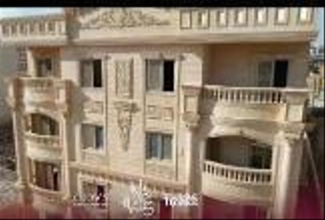 Apartment - 3 Bedrooms - 2 Bathrooms for sale in Royal City - Sheikh Zayed Compounds - Sheikh Zayed City - Giza