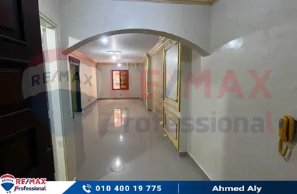 Apartment - 3 Bedrooms - 2 Bathrooms for rent in Abo Qir St. - Glim - Hay Sharq - Alexandria