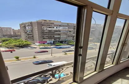 Apartment - 3 Bedrooms - 1 Bathroom for sale in Gesr Suez St. - Roxy - Heliopolis - Masr El Gedida - Cairo