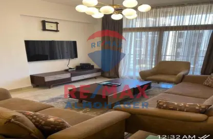 Apartment - 2 Bedrooms - 2 Bathrooms for sale in Fifth Square - The 5th Settlement - New Cairo City - Cairo