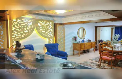 Apartment - 3 Bedrooms - 2 Bathrooms for rent in Ali Mostafa Mosharafa St. - El Shatby - Hay Wasat - Alexandria