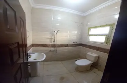 شقة - 3 غرف نوم - 1 حمام للايجار في شارع الحكمة - الشيخ زايد - الجيزة