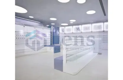 Retail - Studio - 1 Bathroom for sale in Ganoob El Acadimia - New Cairo City - Cairo