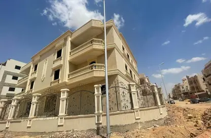 Apartment - 4 Bedrooms - 3 Bathrooms for sale in El Koronfel - The 5th Settlement - New Cairo City - Cairo