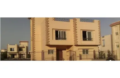 Villa - 4 Bedrooms - 4 Bathrooms for sale in Golf Al Solimania - Cairo Alexandria Desert Road - 6 October City - Giza