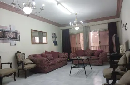 Apartment - 2 Bedrooms - 1 Bathroom for rent in Abrag Othman St. - Hadayek El Maadi - Hay El Maadi - Cairo