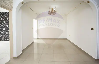 Apartment - 2 Bedrooms - 1 Bathroom for sale in Port Said St. - Sporting - Hay Sharq - Alexandria