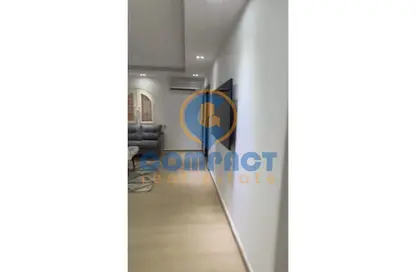 Office Space - Studio - 2 Bathrooms for rent in 7th District - Sheikh Zayed City - Giza