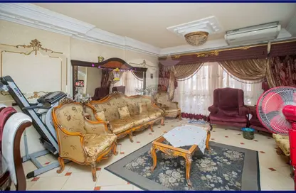 Apartment - 3 Bedrooms - 2 Bathrooms for sale in Gamal Abdel Nasser Road - Sidi Beshr - Hay Awal El Montazah - Alexandria