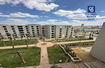 Apartment - 3 Bedrooms - 3 Bathrooms for sale in Village West - Sheikh Zayed Compounds - Sheikh Zayed City - Giza