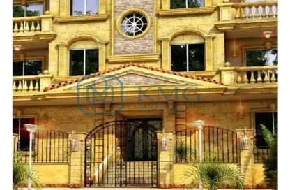 Apartment - 3 Bedrooms - 2 Bathrooms for sale in Area B - Ganoob El Acadimia - New Cairo City - Cairo