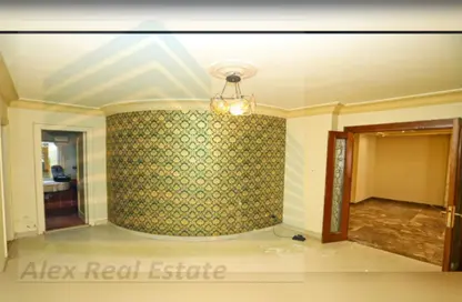 Apartment - 3 Bedrooms - 2 Bathrooms for rent in Tout Ankh Amoun St. - Smouha - Hay Sharq - Alexandria