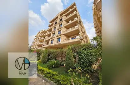 Apartment - 3 Bedrooms - 2 Bathrooms for sale in Al Gezira St. - South Investors Area - New Cairo City - Cairo