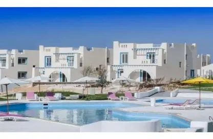 Chalet - 2 Bedrooms - 2 Bathrooms for sale in Mountain View - Ras Al Hekma - North Coast