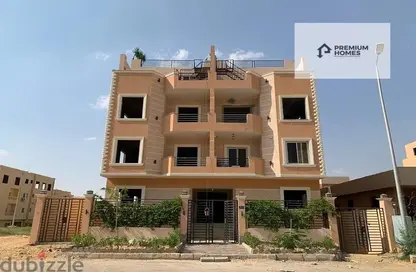 Duplex - 3 Bedrooms - 3 Bathrooms for sale in 3rd District East - Shorouk City - Cairo