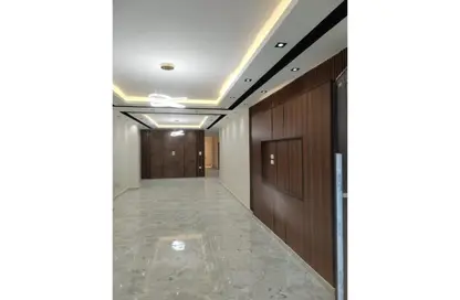 Apartment - 3 Bedrooms - 3 Bathrooms for sale in Gate 1 - Khofo - Hadayek El Ahram - Giza