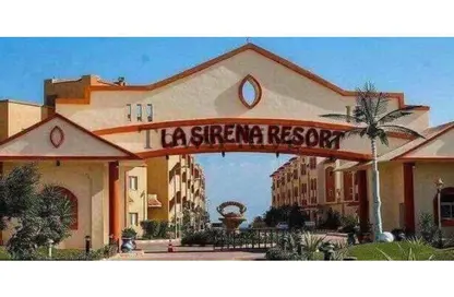 Chalet - 2 Bedrooms - 1 Bathroom for sale in Lasirena Resort - Al Ain Al Sokhna - Suez