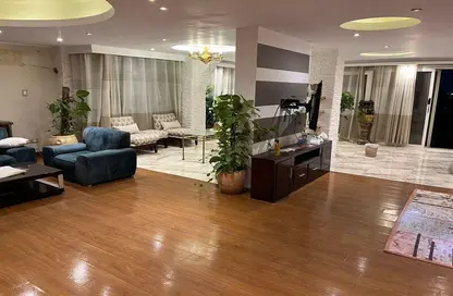 Apartment - 3 Bedrooms - 2 Bathrooms for rent in Zayed 2000 - 4th District - Sheikh Zayed City - Giza