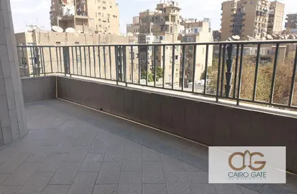 Apartment - 4 Bedrooms - 3 Bathrooms for rent in Al Saleh Ayoub St. - Zamalek - Cairo