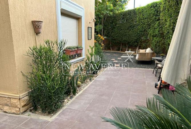 Apartment - 3 Bedrooms - 3 Bathrooms for sale in Mena Residence - South Investors Area - New Cairo City - Cairo