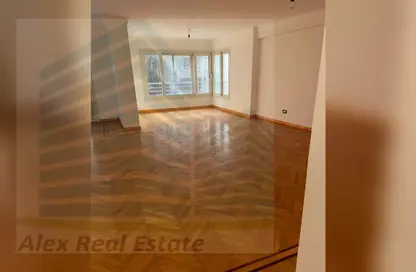 Apartment - 3 Bedrooms - 3 Bathrooms for rent in Smouha Square - Smouha - Hay Sharq - Alexandria