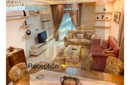 Apartment - 3 Bedrooms - 1 Bathroom for rent in Hussein Kamal St. - Dokki - Giza