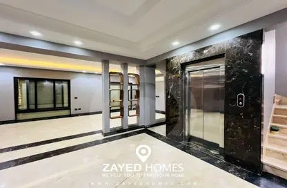 Townhouse - 5 Bedrooms - 5 Bathrooms for sale in Westown - Sheikh Zayed Compounds - Sheikh Zayed City - Giza