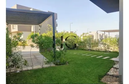 Townhouse - 3 Bedrooms - 5 Bathrooms for sale in Etapa - Sheikh Zayed Compounds - Sheikh Zayed City - Giza