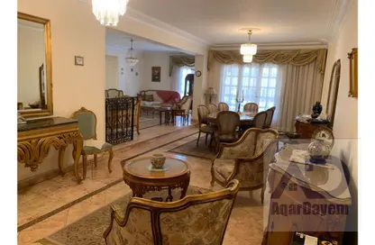 Apartment - 4 Bedrooms - 3 Bathrooms for sale in Hesham Labib St. - 8th Zone - Nasr City - Cairo