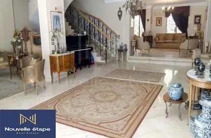 بناية كاملة - استوديو - 3 حمامات للايجار في الحي الثالث - مدينة 6 أكتوبر - الجيزة