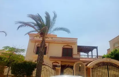 Villa - 4 Bedrooms - 4 Bathrooms for sale in Loaloat Al Shorouk - 3rd District West - Shorouk City - Cairo