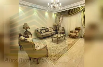 Apartment - 3 Bedrooms - 3 Bathrooms for rent in Al Geish Road - Laurent - Hay Sharq - Alexandria