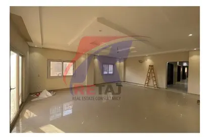 Apartment - 3 Bedrooms - 3 Bathrooms for sale in Doctor Ahmed Okasha St. - El Banafseg 6 - El Banafseg - New Cairo City - Cairo