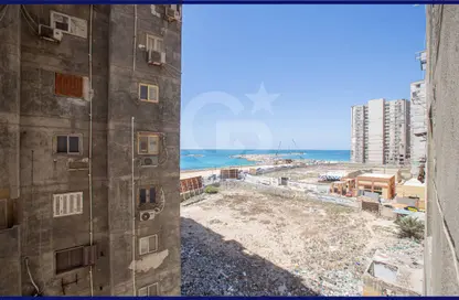 Apartment - 3 Bedrooms - 2 Bathrooms for sale in Mohammad Ngeeb Street - Sidi Beshr - Hay Awal El Montazah - Alexandria