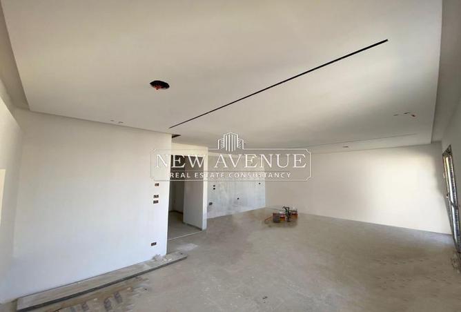 Apartment - 2 Bedrooms - 1 Bathroom for sale in Sarai - Mostakbal City Compounds - Mostakbal City - Future City - Cairo