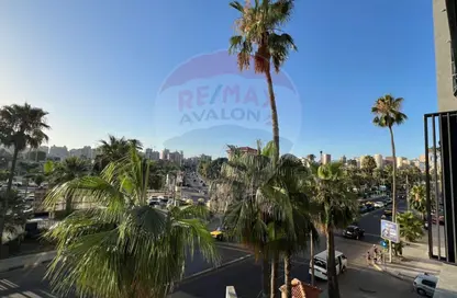 Apartment - 5 Bedrooms - 3 Bathrooms for sale in Abo Qir St. - Sporting - Hay Sharq - Alexandria