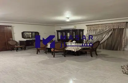 Apartment - 3 Bedrooms - 2 Bathrooms for sale in Area C - Ganoob El Acadimia - New Cairo City - Cairo