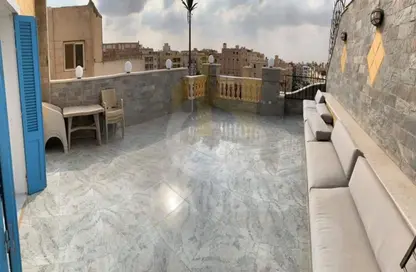 Roof - 4 Bedrooms - 2 Bathrooms for sale in El Narges Buildings - Al Narges - New Cairo City - Cairo