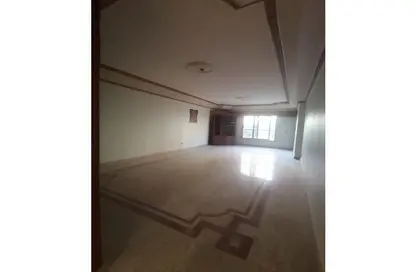 Apartment - 3 Bedrooms - 2 Bathrooms for sale in Ahmed Fakhry St. - 6th Zone - Nasr City - Cairo