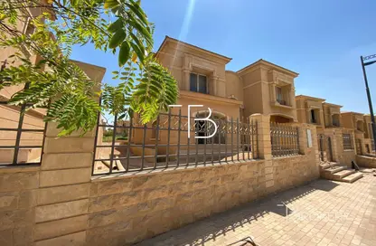 Villa - 5 Bedrooms - 6 Bathrooms for sale in Royal Meadows - Sheikh Zayed Compounds - Sheikh Zayed City - Giza