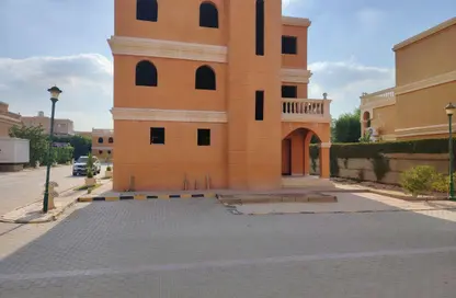 Villa - 6 Bedrooms - 4 Bathrooms for sale in Stella Heliopolis - Cairo - Ismailia Desert Road - Cairo