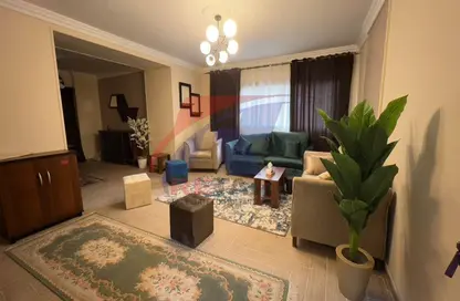 Apartment - 2 Bedrooms - 1 Bathroom for rent in Hafez Ramadan St. - 6th Zone - Nasr City - Cairo